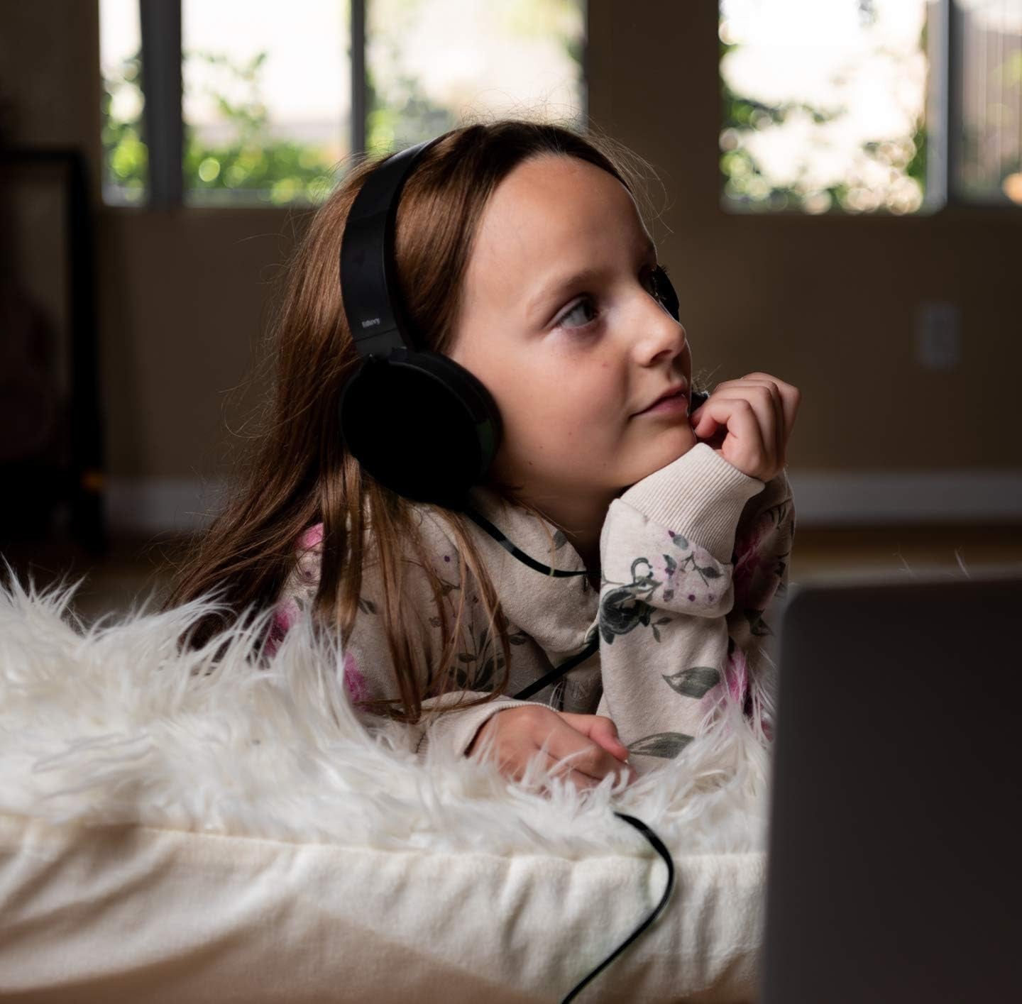 Bulk Headphones for Classroom, 24 Pack Durable School Wired Headphones for Students. Teacher Must Haves Supplies from Elementary to College (Black)